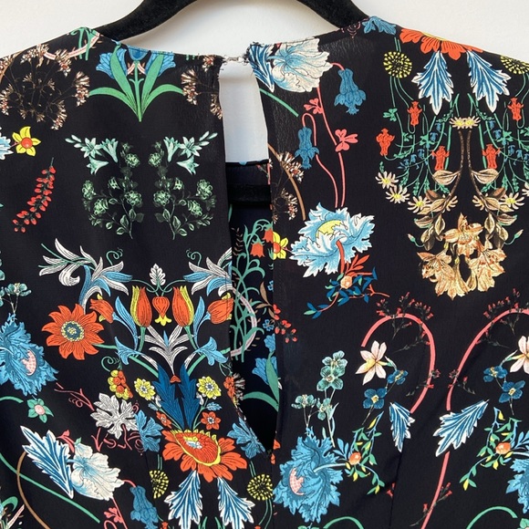 Zara Floral Mini Dress - Picture 3 of 9